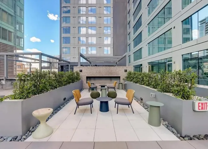 Boulevard Downtown Highrise Stu Sky Pool Parking Gym 08 Apartment